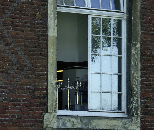 reflection window candlestick raam cycletour kandelaar bej schlossvelen