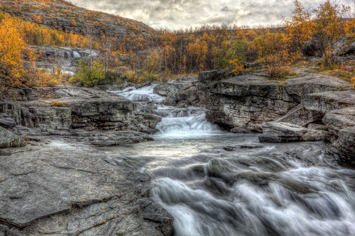 autumn mountain fall water yellow rock grey stream hdr 2470 photomatix tonemapped