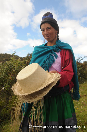 people hat ecuador women crafts microcredit cuenca microfinance dpn