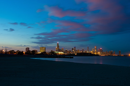 chicago skyline nikon nightshots bluehour chicagoist banias d90