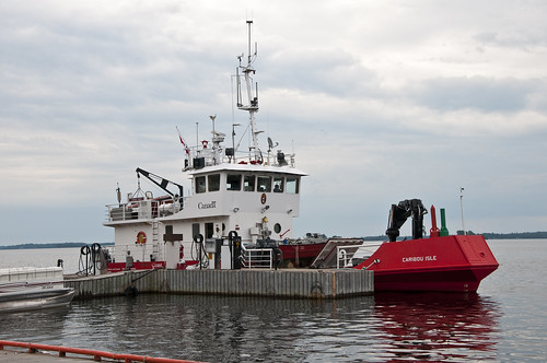 ontario river ship gananoque stlawrence canadiancoastguard buoytender marinetrafficcom