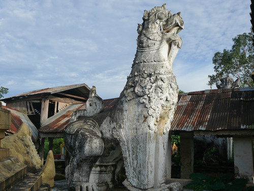 asia location myanmar sculpturemonument buddhistbuiilding