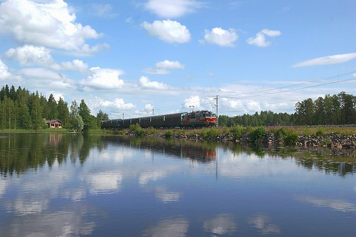 summer lake reflection water train suomi finland railway freight juna kesä järvi sr1 heijastus jämsä rautatie tavarajuna valkeejärvi t3432