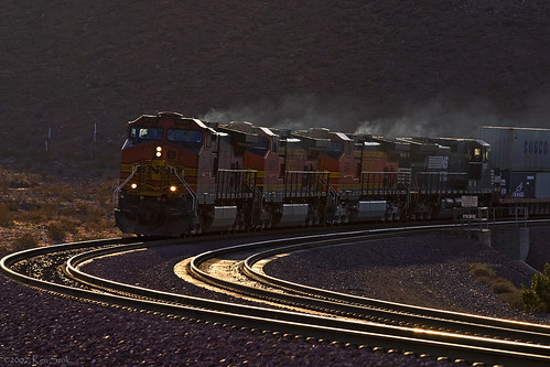 california canon outdoors desert ludlow socal mojave canondslr bnsf locomotives railroads canon70200f4l alltrains movingtrains deserttrains sbcusa paololivornosfriends kenszok