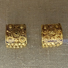Etruscan gold filigree earrings