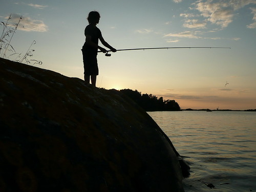 sunset sea angel fishing sonnenuntergang sweden schweden baltic sverige ostsee archipelago jannis angeln dämmerung runlama schären östergötland östersjön vikoblandet skerryguard bråviken lindö arkösund itämeri snedskär