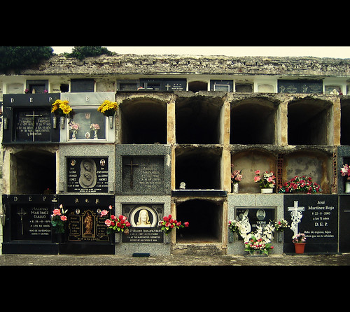 cementerio laredo crisis cantabria stoplookandlisten alaskaydinarama pelotazoinmobiliario ©programacorto programacorto fishyrealstate