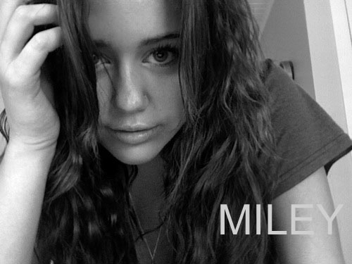 Miley-Cyrus-Twitter-Picture1 copy