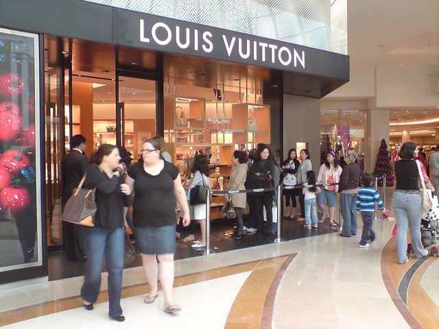 Queue - Louis Vuitton, Chadstone | Flickr - Photo Sharing!