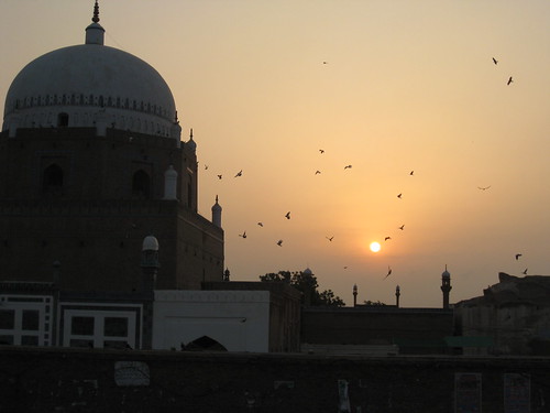 pakistan sunrise shrine punjab din ud baha multan zakariya bahauddin