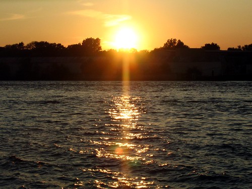 sunset ontario water river stclair sarnia pointedward
