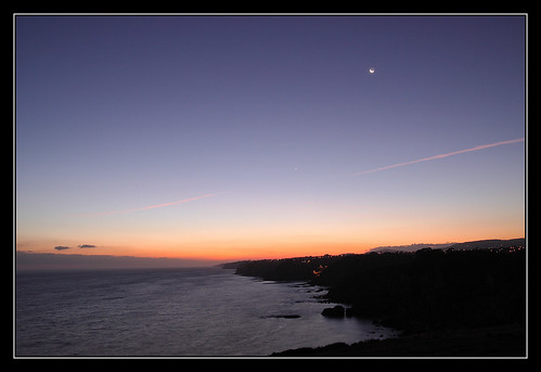 moon sunrise canon dawn spain alba gijón asturias luna amanecer asturies 50d tamronspaf1750mmf28xrdiiildasphericalif canoneos50d colinadelcuervo