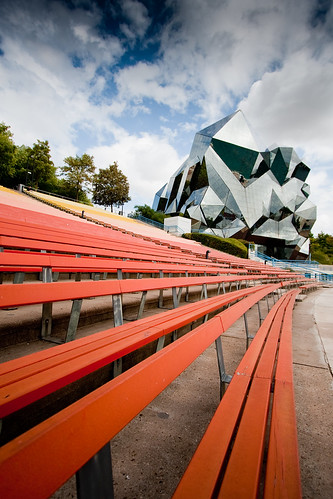 park red sky france building architecture clouds geotagged amusement mirrors seats theme seating 2009 1022mm vienne poitiers futuroscope img4190 canon40d expéditionnilbleu