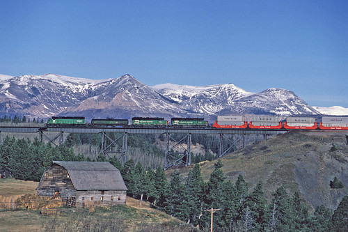 bridge snow train montana mt railway trains bn
