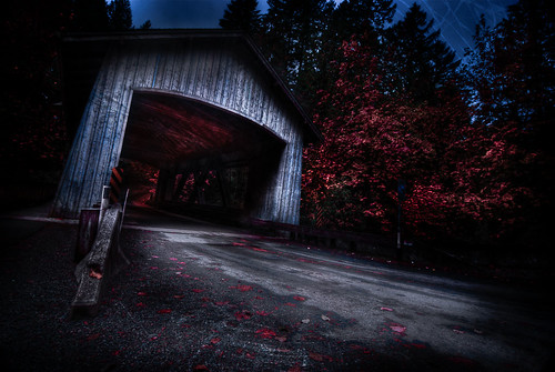 bridge mill halloween creek washington scary state pacific northwest creepy sleepy covered cedar hollow grist d80 tokina1116