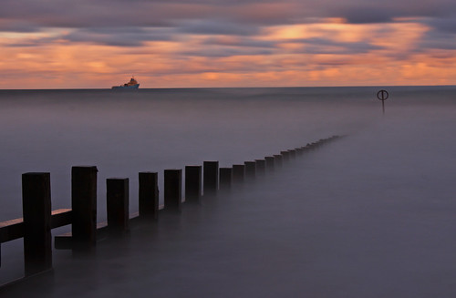 longexposure sunset sea beach fog night canon geotagged scotland seascapes aberdeen groynes pleasureprinciple aberdeenbeach 40d nd110 canon40d geo:lon=2077703 geo:lat=57153235