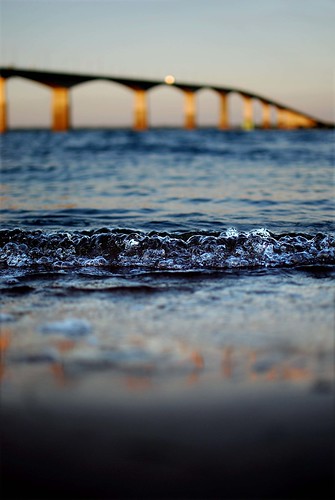 bridge blue sunset sea summer beach nature water geotagged nikon europe sweden bokeh wave balticsea bro 2009 sommar kalmar öland ölandsbron d40x 35mmf18g nikon35mm18g