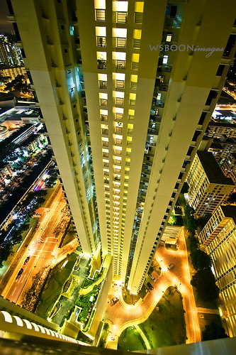 city longexposure light urban night buildings landscape nikon singapore cityscape nikond100 nightshoot flats nightlight nightscene d100 hdb toapayoh hdbflats 攝影發燒友