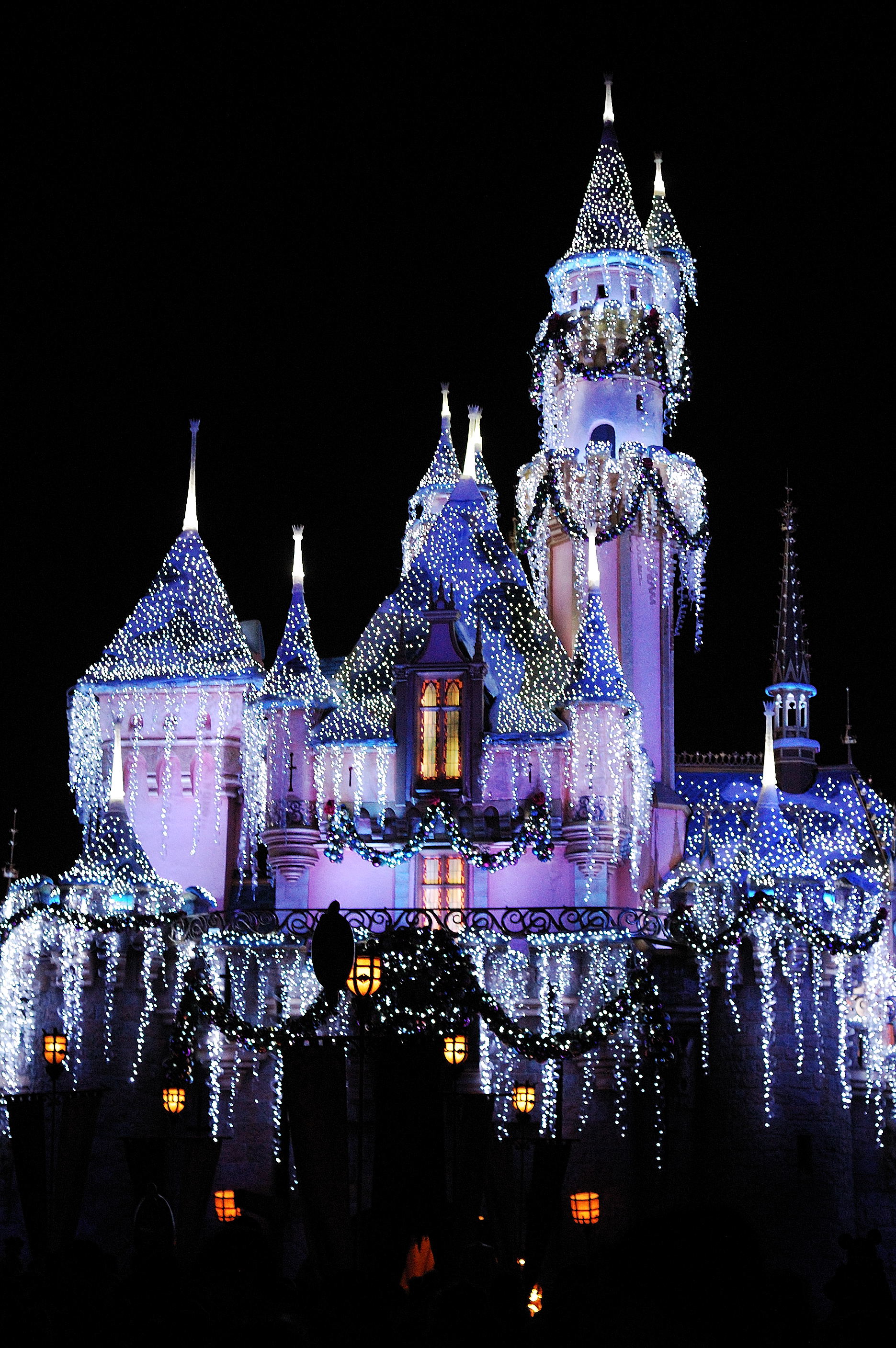 357/365: Holidays at Disneyland; Sleeping Beauty's Castle