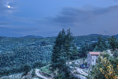 night tuscany hdr pieve