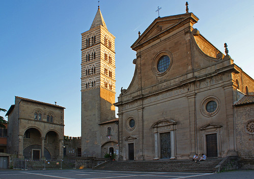 italy church italia dom belltower chiesa campanile duomo kerk viterbo vt lazio italië klokkentoren latium bellitalia