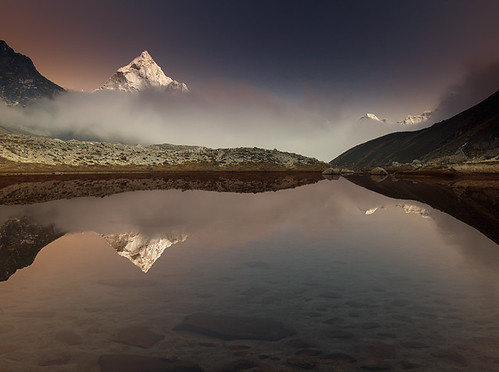 nepal sunset lake reflection trek himalaya everest amadablam basecamp