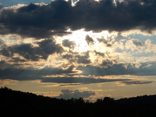 sunset sky sun sunlight newyork clouds upstate upstateny upstatenewyork newyorkstate rays perfectsunsetssunrisesandskys