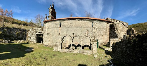 mosteiro pitõesdasjunias montalegre iphone7 church panorama portugal