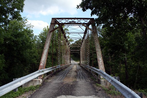 kentucky historicbridge barrenriver trussbridge throughtruss thrutruss metcalfecounty mosbyridgeroad eastforkbarrenriver