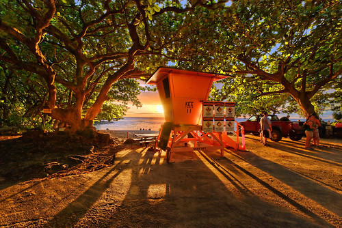 ocean sunset beach hawaii kauai hdr napali kee lifeguardtower haena keebeach napalicoast sigma1020mm photomatix haenastatepark nikond80 endofroadkauai