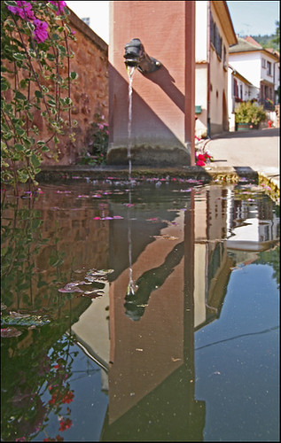 france reflection water fountain alsace 2009 voegtlinshoffen