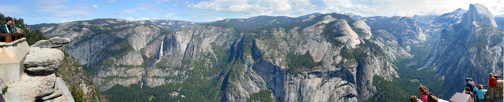 Panorama of Yosemite Falls, Half Dome, and more from Glacier Point
