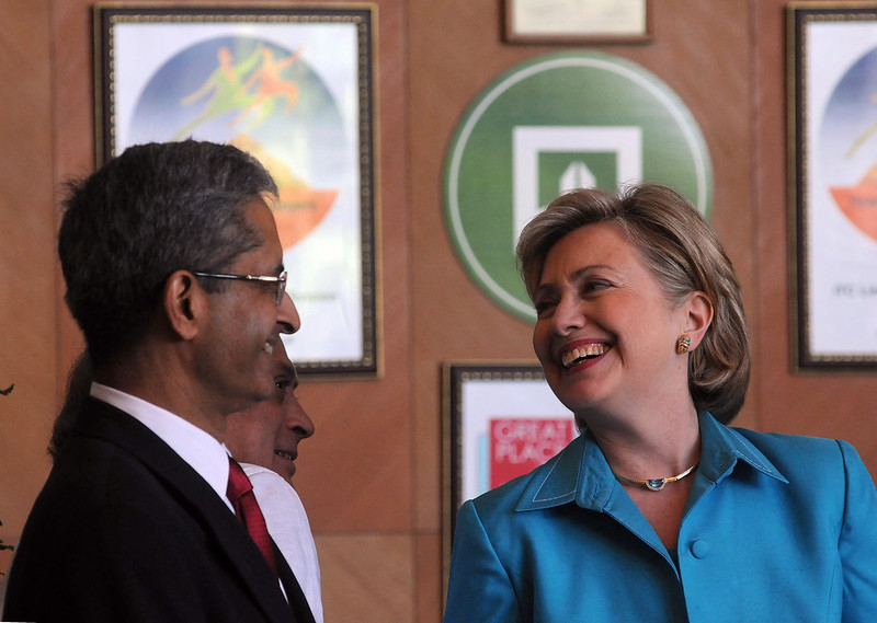 Secretary Clinton Visits ITC Green Center