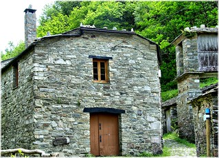 2083-Os Teixois-Taramundi (Asturias)
