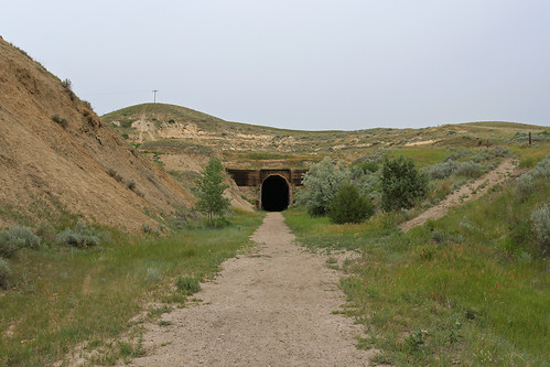 scenery tunnel northdakota roadsideattraction cartwrighttunnel