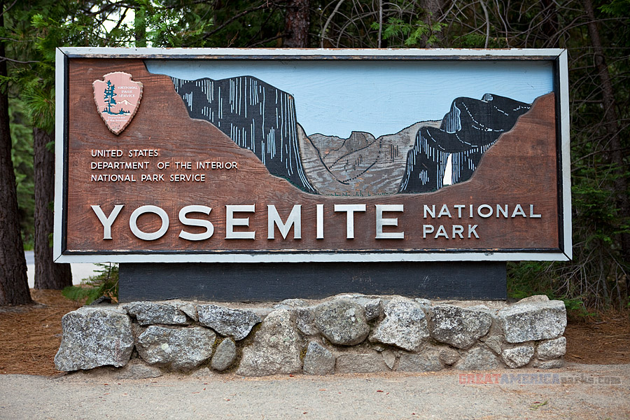 Yosemite National Park entrance sign - a photo on Flickriver