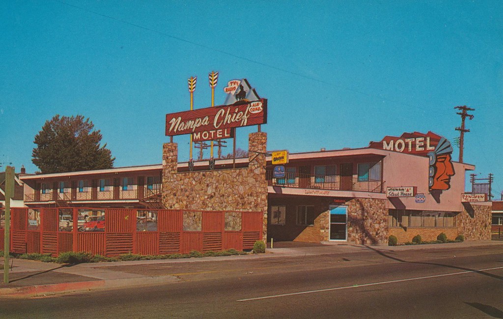 Nampa Chief Motel - Nampa, Idaho U.S.A. - 1967