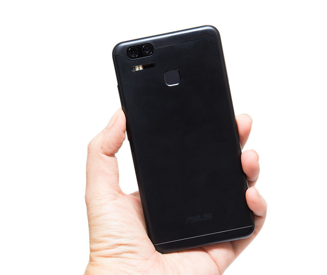 強大電力與雙鏡頭手機！ZenFone 3 Zoom 實測 + 西班牙巴塞隆納實拍美照分享 @3C 達人廖阿輝