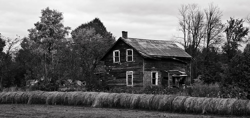 bw house ontario farm homestead derelict godfrey