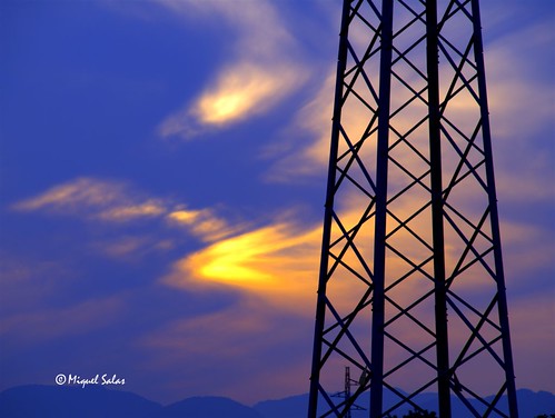 sunset azul atardecer torre cielo silueta cruzadas a3b