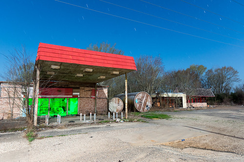 abandoned abandonedrestaurant i45 leoncounty leona lightpainting nightphotography servicestation texas