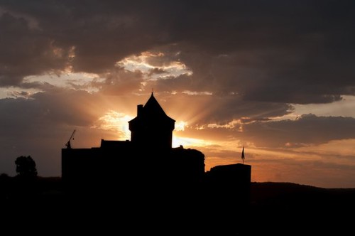 france castle silhouette museum sunrise dawn nikon frankreich war dordogne medieval castelnaud chateau perigord d300 quercy midipyrenees castelnaudlachapelle “13thcentury” dept24