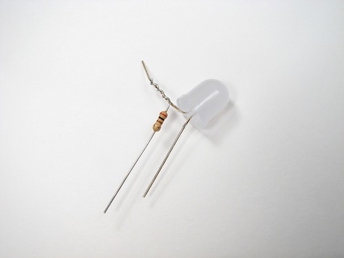 Hasil gambar untuk led dan resistor 500 ohm