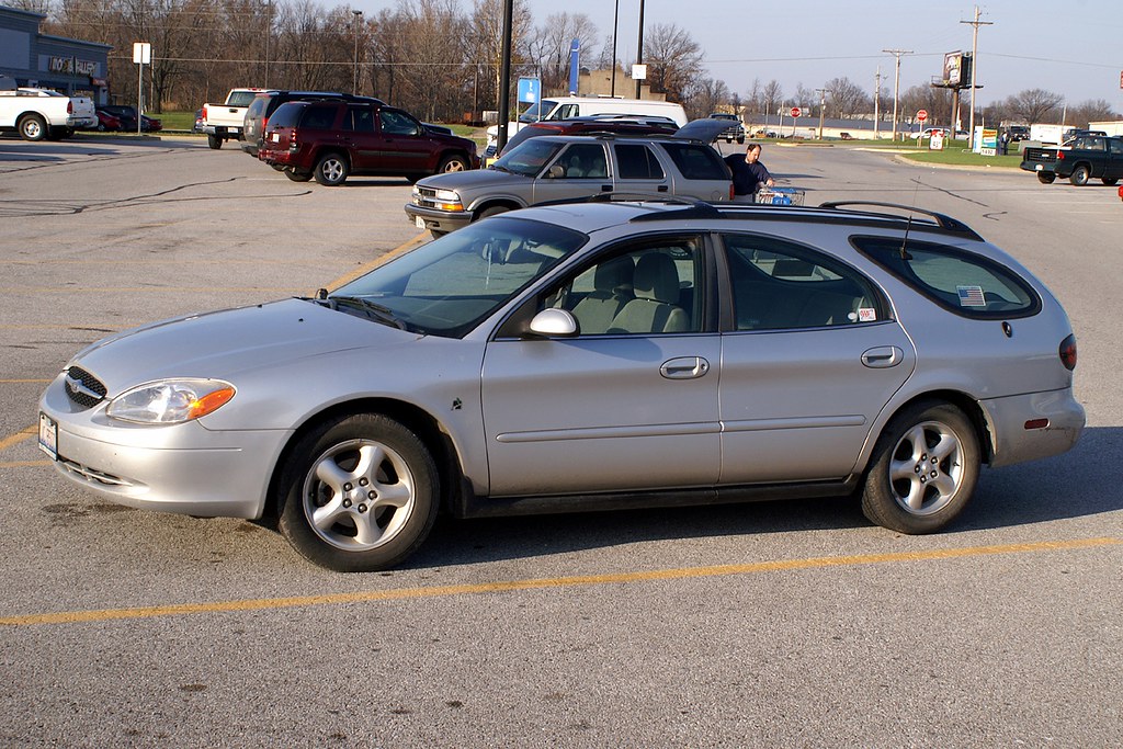 2007 Ford taurus station wagon #2