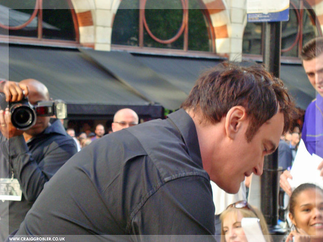 Inglourious Basterds UK Premiere - Quentin Tarantino signing autographs