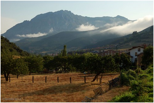 mountain clouds d50 landscape spain espanha asturias paisagem nuvens montanha potes picosdeeuropa dsc2788