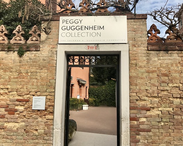 guggenheim-venice-entrance