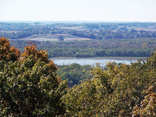 fall leaves river mississippi illinois october midwest view metro scenic east foliage peremarquettestatepark