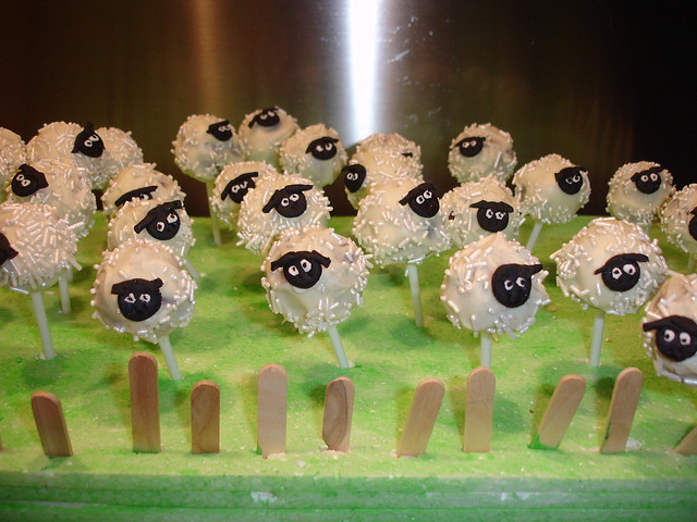 Flickriver: Photoset 'Timmy time Shaun the sheep cakes' by Creative ...