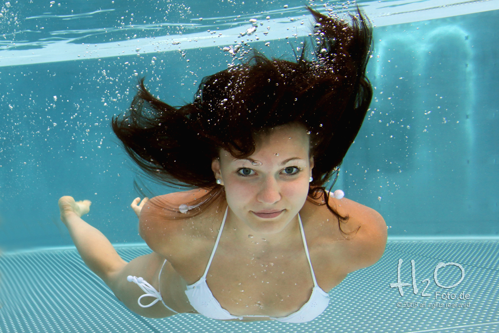 Mädchen Unterwasser A Photo On Flickriver 